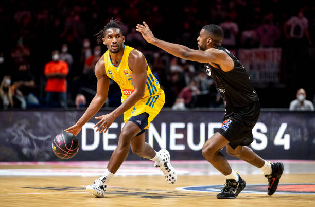 战术嵌入 战术嵌入